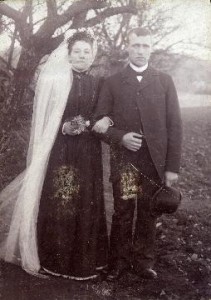 Bryllupsbillede af Marie og Christian Andersen. Foto fra have.